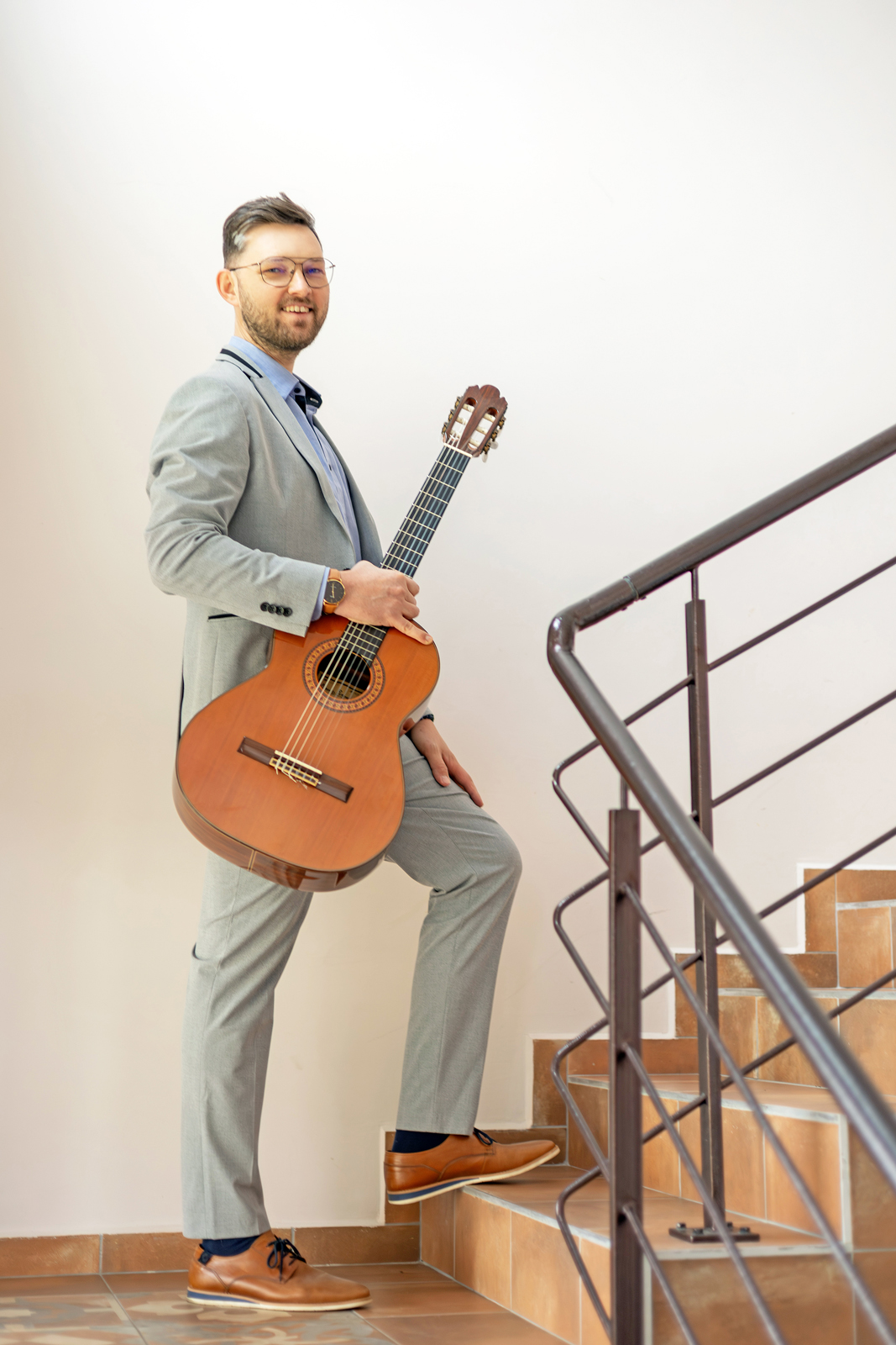 Tóth Árpád klasszikus gitárral